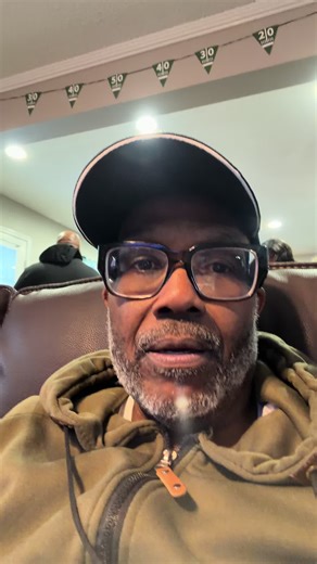 Clap_is_back (@theclapbackman)’s videos with original sound - Clap_is_back