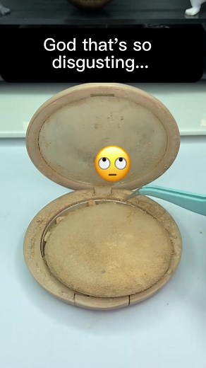 Restoration Makeup Dior: Repairing Broken Powder Tutorial