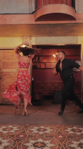 Do you love the energy and rhythm of Salsa dance? 💃🔥 Professional dance performance 🌟 Please share if you like this video 🙌 You’re welcome to leave the comment 💬 #Salsa #professionaldanceperformance #DanceWithOleg | Dance Lessons & Tutorials