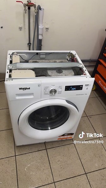 Dépannage lave-linge Whirlpool : code erreur F06