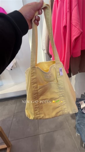Brighten Your Spring with New Gap Tote Bags