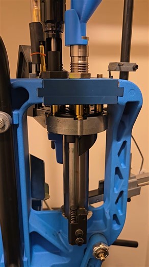 Loading ammo on my Dillon XL750