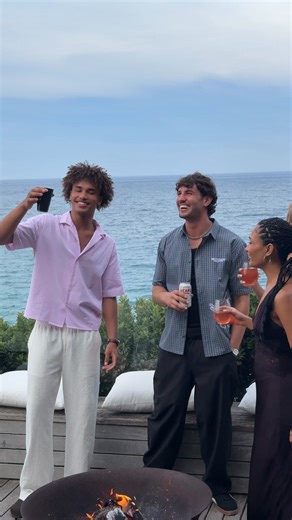 Get the festive season started with your favourite fits. | Universal Store