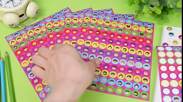 Colarr 3000 Pcs People Stickers for Kids Small Smile Stickers Mini Multicultural Child Stickers Incentive Chart Stickers for Classroom Teacher Reward Home Room Wall Decor