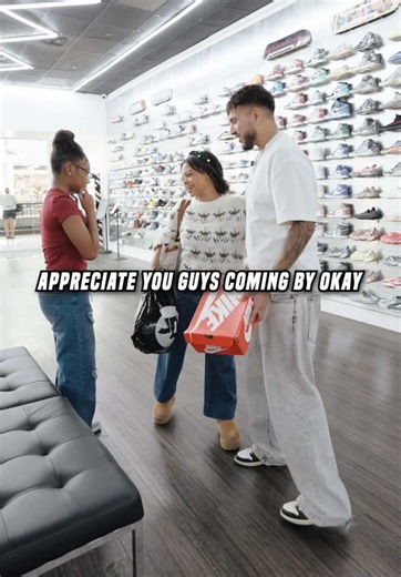 Free Sneakers Giveaway for the Holiday Season