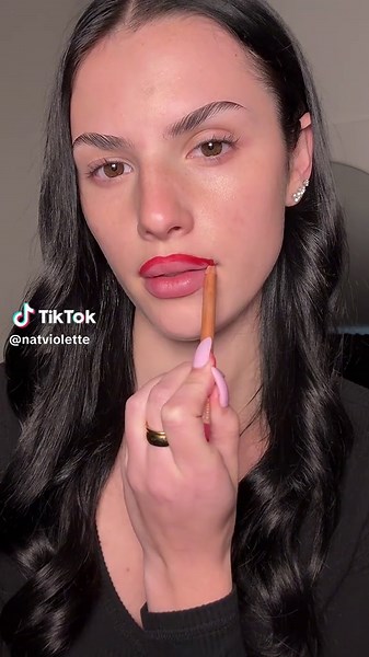 Enhance Your Look with Stunning Red Lip Makeup