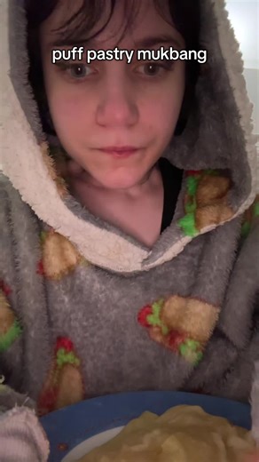 Delicious Puff Pastry Mukbang Experience