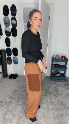 Kelly Rose Sarno on Instagram: "Elevating my style while still feeling comfortable has been my goal for 2025. I’m think these pants do just that! ✨Get a pair for yourself, comment “X1” and I’ll send you a message! #elevatedstyle #casualbutcute #krs"