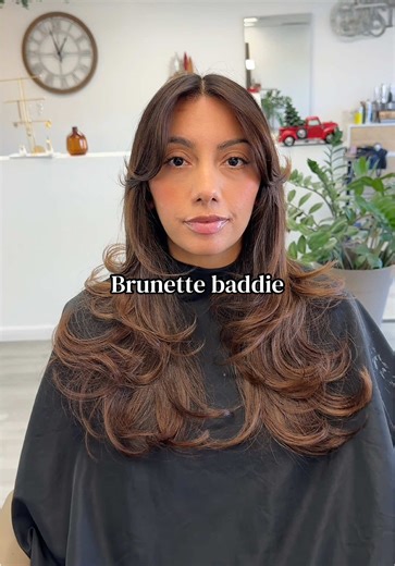 We went from solid brown to lived in brunette by doing a reverse balayage 🤭 #brunette #balayage #layeredhaircut #fyp #santaclaritahairstylist @framar @Redken @Schwarzkopf Professional @K18 Hair @Matrix @Kenra Professional @Wella Professionals @Pulp Riot Hair