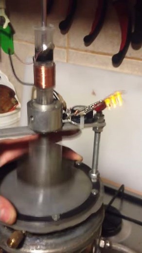 Free Stirling engine With linear generator