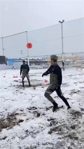Beach Soccer Worldwide on Instagram: "🌨️ The Winter Olympic Games are underway… and here’s Tokyo Verdy’s men’s and women’s teams proving that #BeachSoccer can be an Olympic sport even at the Winter Olympics ❄️😁"