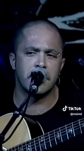 “Outside” live with @freddurst in 1999 #Staind #FredDurst #Outside #FamilyValuesTour #Throwback