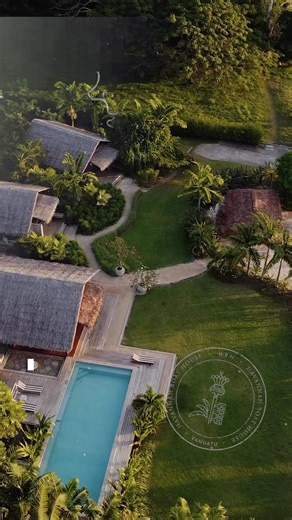 13 reactions | Havannah Boat House, Vanuatu Located on absolute...