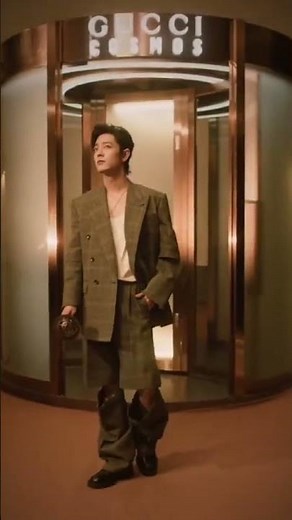 When the bass gets bumpin up in the club pour another shot and show me some love I wana get…