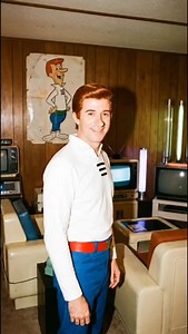 7.2K views · 21K reactions | Os Jetsons  SIGA @geracaoanos.80 ️️ Curta⏩Comenta⏩Compartilha . . . #vintage #antigamente #nostalgico #saudades #retro #anos80 #tuneldotempo #flashback #nostalgia #lembranças #music #feliz #vida #filmesantigos #filme #filmes #movie #movies | Geração Anos 80 | Facebook