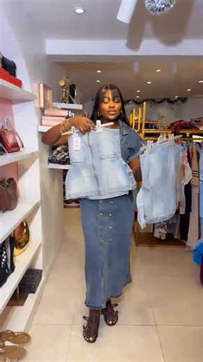 Adebanjo Folashade (Clothing Brand) | Stylish and classy 🤗💃 This beautiful tube top 🎽will be available for ₦55k this Sunday 🦋✨ Make it a date with us 💃🍾we can’t wait to welcome... | Instagram