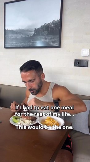 The perfect high-testosterone breakfast. Steak. Eggs. Avocado. Cottage cheese. Pure fuel. If you’re a man over 40, this is the kind of meal that keeps your hormones in check, your belly flat, and your brain sharp. Not only great for testosterone, but it also has probably half of your daily protein needs (probably more). ✅ High protein ✅ Healthy fats ✅ Zero blood sugar crash ✅ Keeps you full for hours Most guys are grabbing toast and coffee. No wonder energy, drive, and performance drop with age.