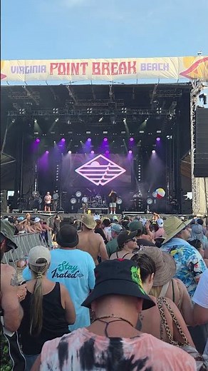 This Point Break crowd energy is "Obvious" unmatched 🌊 #festival #liveperformance