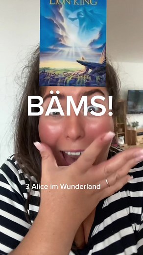 Janina Faust Does a Reaction Video with 'Alice im Wunderland' and other Movies
