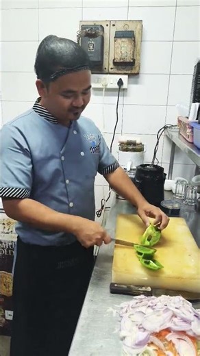 🤪 Funniest Chef in the Kitchen😂#shorts #youtubeshorts #funny