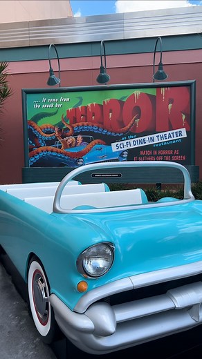 The Sci-Fi Dine-in at #disneyshollywoodstudios is one of our favorite table service restaurants and here’s why! ✨❤️ Have you eaten here? #foodiefriday #scifi #dinein #theater #hollywoodstudios #classic #milkshakes #burgers #wings #yummy #mvpparks #disney #disneyadults #disneyaddicts | Magical Vacation Planner