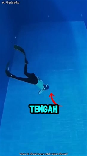 Girl tries to dive into the deep water! #shorts