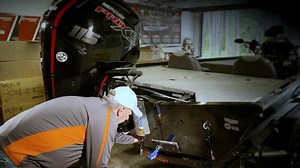 4K views · 65 reactions | QUICKBITE TIPS: Checking your outboard motor mounts is important to ensure peak performance and safety when operating your boat. Follow these simple steps to ensure your engine is secure at all times. #QuickBiteTips #GoBoldly | Mercury Marine | Facebook