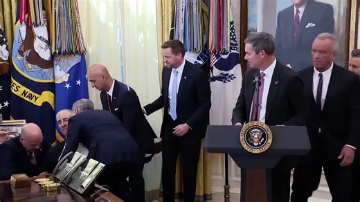 Man faints in Oval Office as Trump unveils drug price update