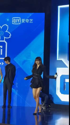 1M views · 10K reactions | Remember Lisa' Senorita Dance in Youth With You S2 梁梁 #Lisa #YouthWithYou #iQIYI | BLACKPINK BANGLADESH - ব্ল্যাকপিঙ্ক ব্লিঙ্ক | Facebook