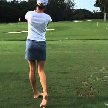 Kelly Rohrbach Swingin' Siren: Check out this swing!