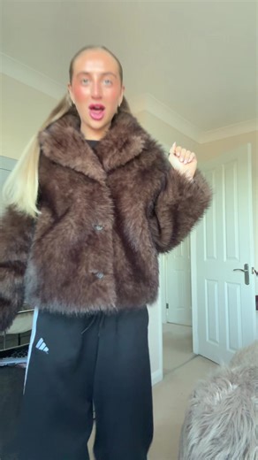 ⭐️⭐️Anna⭐️⭐️ (@annalouisebeastall)’s videos with original sound - TK💌💌