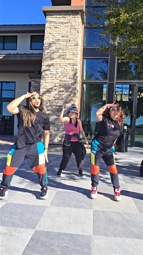 Low dance challenge 👯‍♀️ #DanceWithVvKk