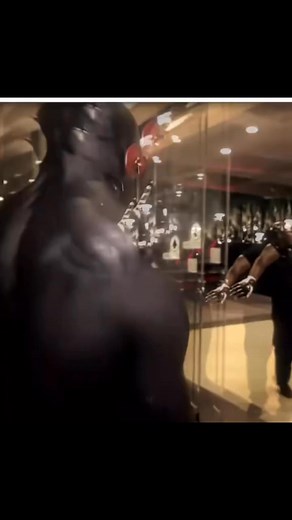 IShowSpeed back muscles is insane #ishowspeed #typ | SHIAN Cartoons