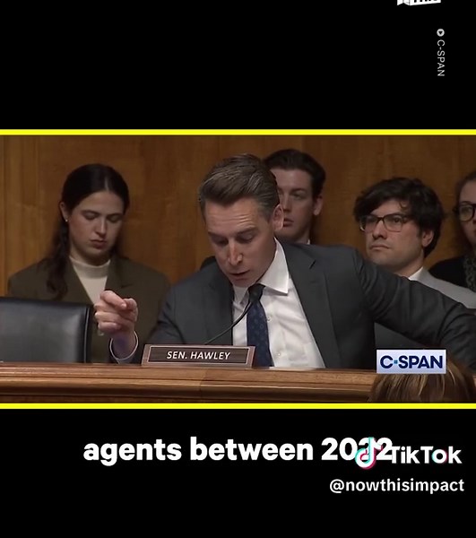 Sen. Josh Hawley Critiques Airlines on Traveler Fees