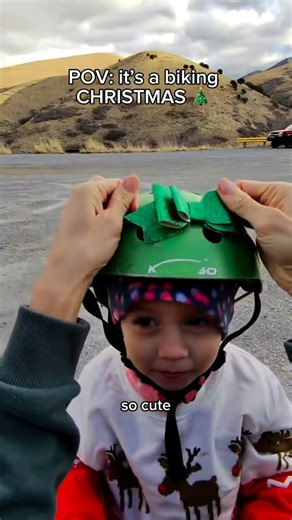 Ashley & Clayton | POV Adventures on Instagram: "We should be skiing right now but there is no snow. At least we’ve got our mountain bikes!! Merry Christmas!! ❤️🎄 The pogies from @kidsrideshotgun are life changing for little ones! #kidsrideshotgun #adventurefamily #christmasride #mountainbikinglife"