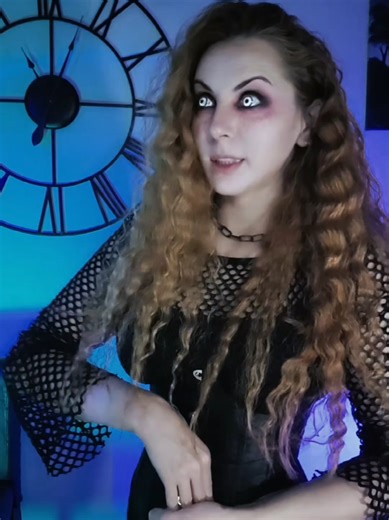 Vampire Cosplay: Hot and Cold Styles