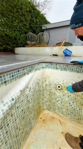 Moldy Pool Liner Replacement in One Week