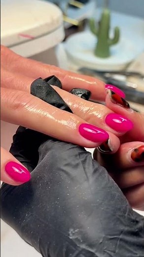 How do I keep my shine on the nails using cuticle oil!!! Using cuticle.company DC: xena10 ✨