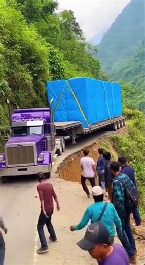 🚛$1 MILLION DROP! Heavy Generator and Truck Massive Load Moves #logistics #heavyhaul #transport