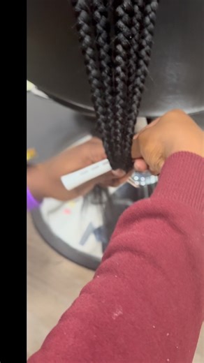 178K views · 43 reactions | How to obtain curly ends on your braids #braid #curly #howto #hair #braiders #tutorial | Danielle E. Brown | Facebook