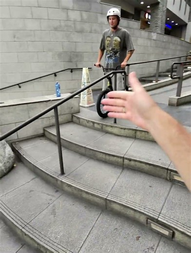 Koreatown goes hard in da paint. Trying to BMX in the chaos #bmx #bmxstreet