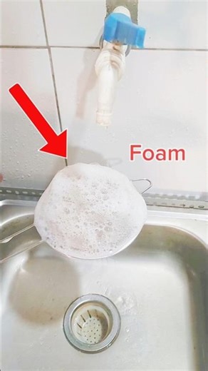 Genius Hack to Clean a Tea Strainer in Seconds! #lifehacks #kitchenhacks #cleaninghack