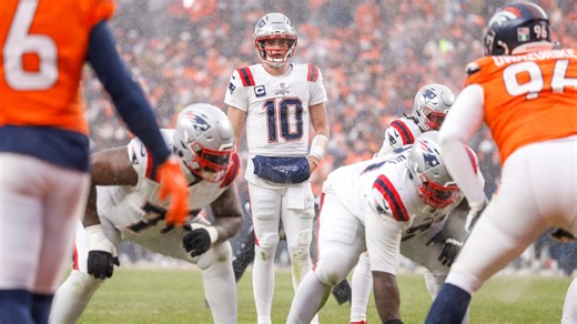 What colors will the Patriots and the Seahawks wear at the Super Bowl?