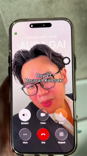 Surprise Pacaran Kontrak: Bikin Bunga Bersama Felia