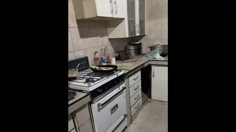 Exploding churros caught on video in Buenos Aires, Argentina