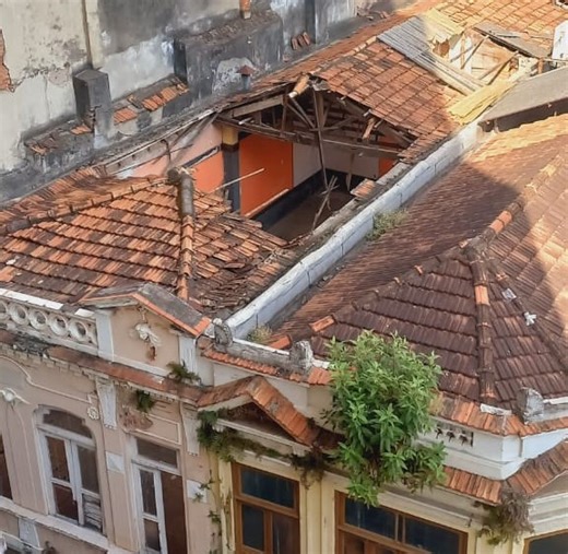 Casa no Arco do Teles onde viveu Carmem Miranda desaba no Centro do Rio - Diário do Rio de Janeiro