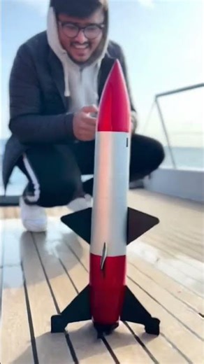 samundar me contenur mila Gaya #explore #shorts #viral