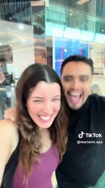 YEIIII!!!! Lesh’s Waxworks en Westfield de Bondi Junction!!! 🫧💙💛🇦🇺🥹 @Unda natural