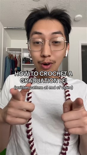 tyler, the crocheter on Instagram: "free crochet lei pattern ayeeee congrats class of 25! #crochet #crochetersofinstagram #crochetpattern #freepattern #crochetbytyler"