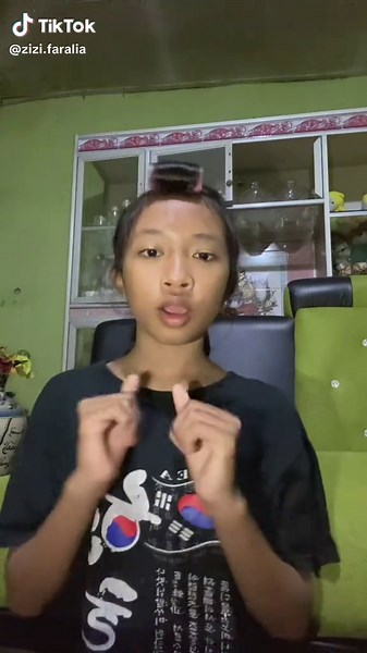 Slepp#voicesinmyhead #trend #makeup#disco